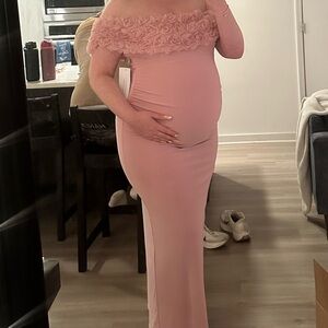 Elegant Pink Off-Shoulder Maxi Dress
